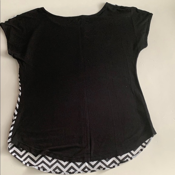 Espresso Black and White Chevron Women’s Top Size Small - Picture 8 of 8